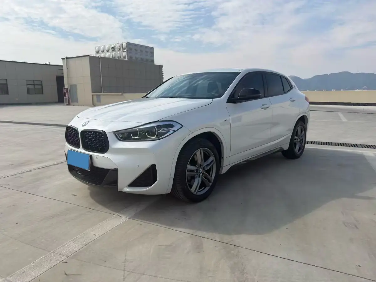 2023 BMW X2 2.0T 178HP L4 7DCT