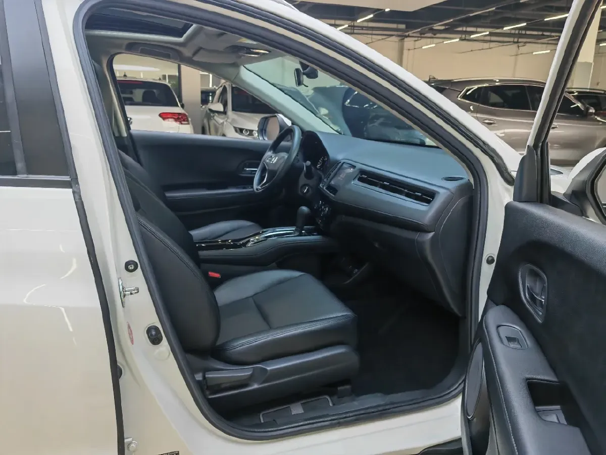 2022 Honda Vezel 1.5L 131HP L4 CVT,autocango,china used car exporter,china ev exporter,chinese used car exporter,chinese used ev exporter