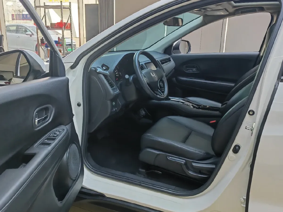 2022 Honda Vezel 1.5L 131HP L4 CVT,autocango,china used car exporter,china ev exporter,chinese used car exporter,chinese used ev exporter