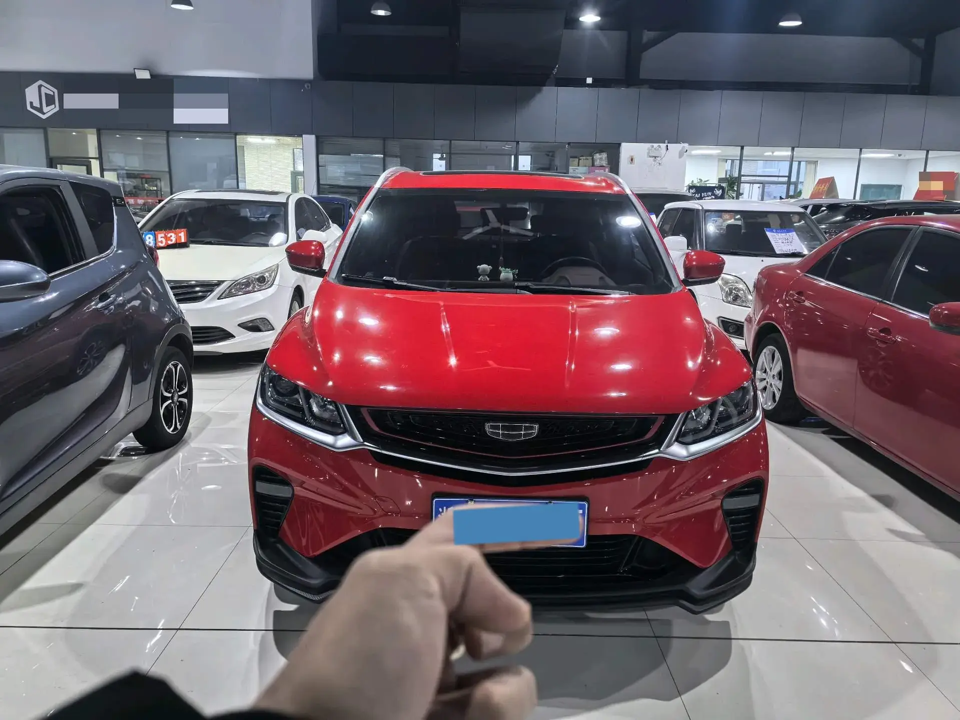 2021 GEELY COOLRAY thumbnail 2