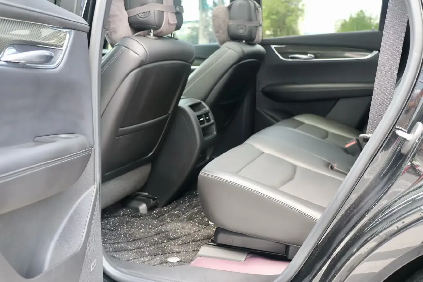 2022 Cadillac XT5 2.0T 237HP L4 9AT,autocango,china used car exporter,china ev exporter,chinese used car exporter,chinese used ev exporter