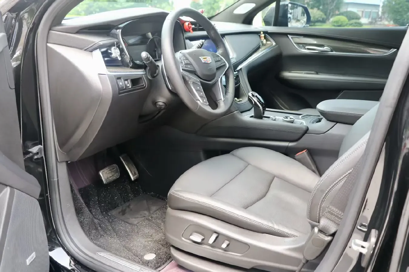 2022 Cadillac XT5 2.0T 237HP L4 9AT,autocango,china used car exporter,china ev exporter,chinese used car exporter,chinese used ev exporter