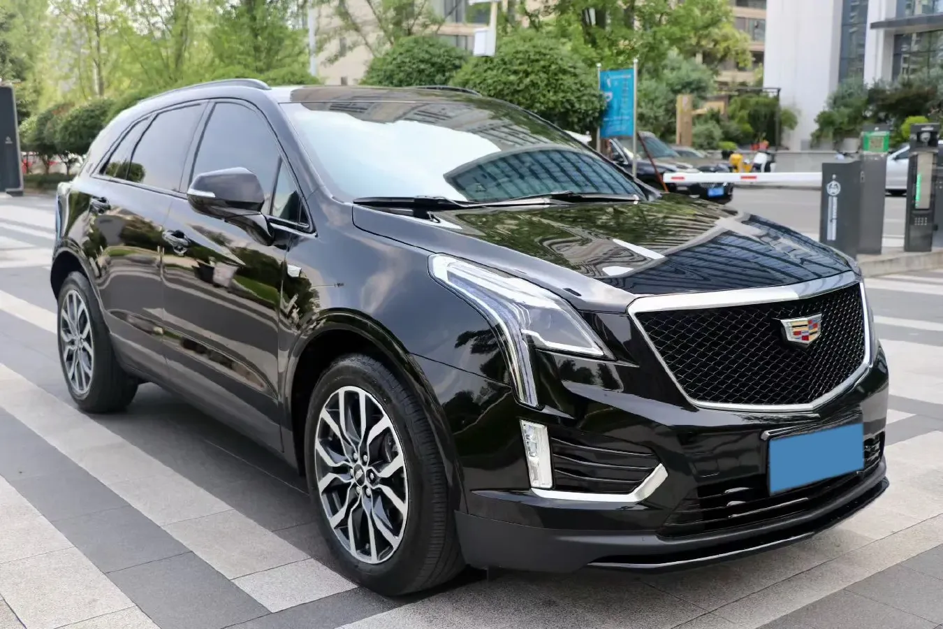 2022 Cadillac XT5 2.0T 237HP L4 9AT,autocango,china used car exporter,china ev exporter,chinese used car exporter,chinese used ev exporter