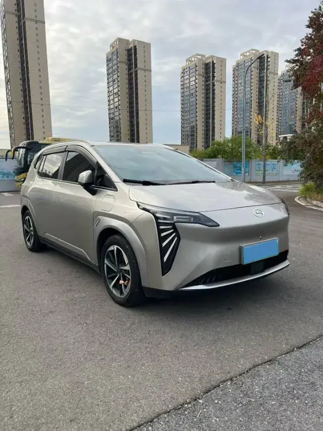 2023 AION Y thumbnail 2