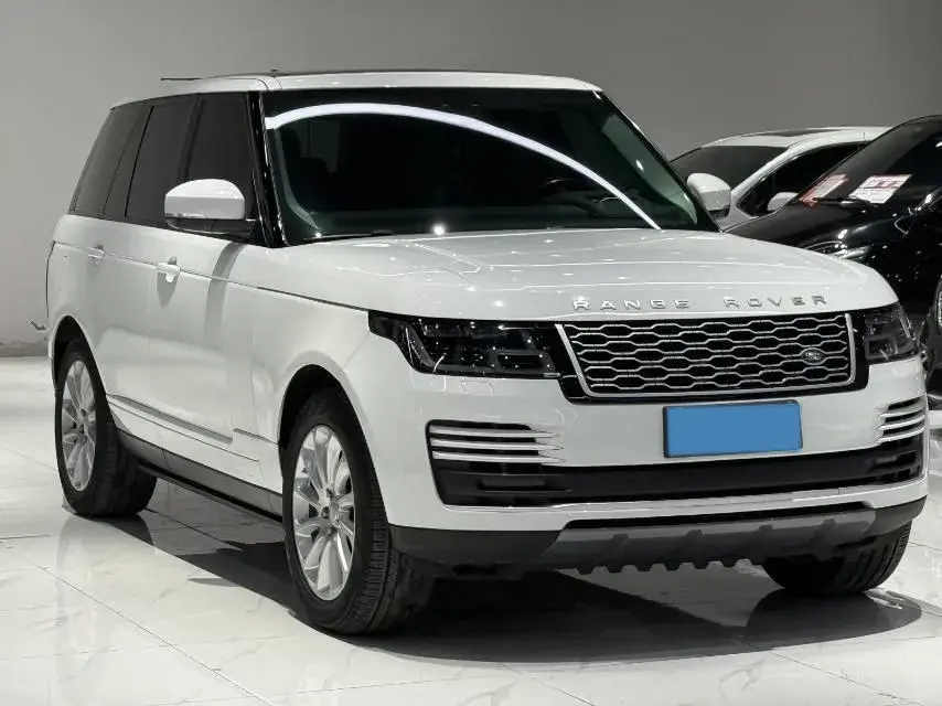 2020 LAND ROVER thumbnail 3