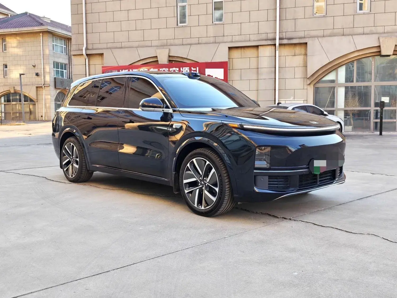 2022 LI L9 thumbnail 3