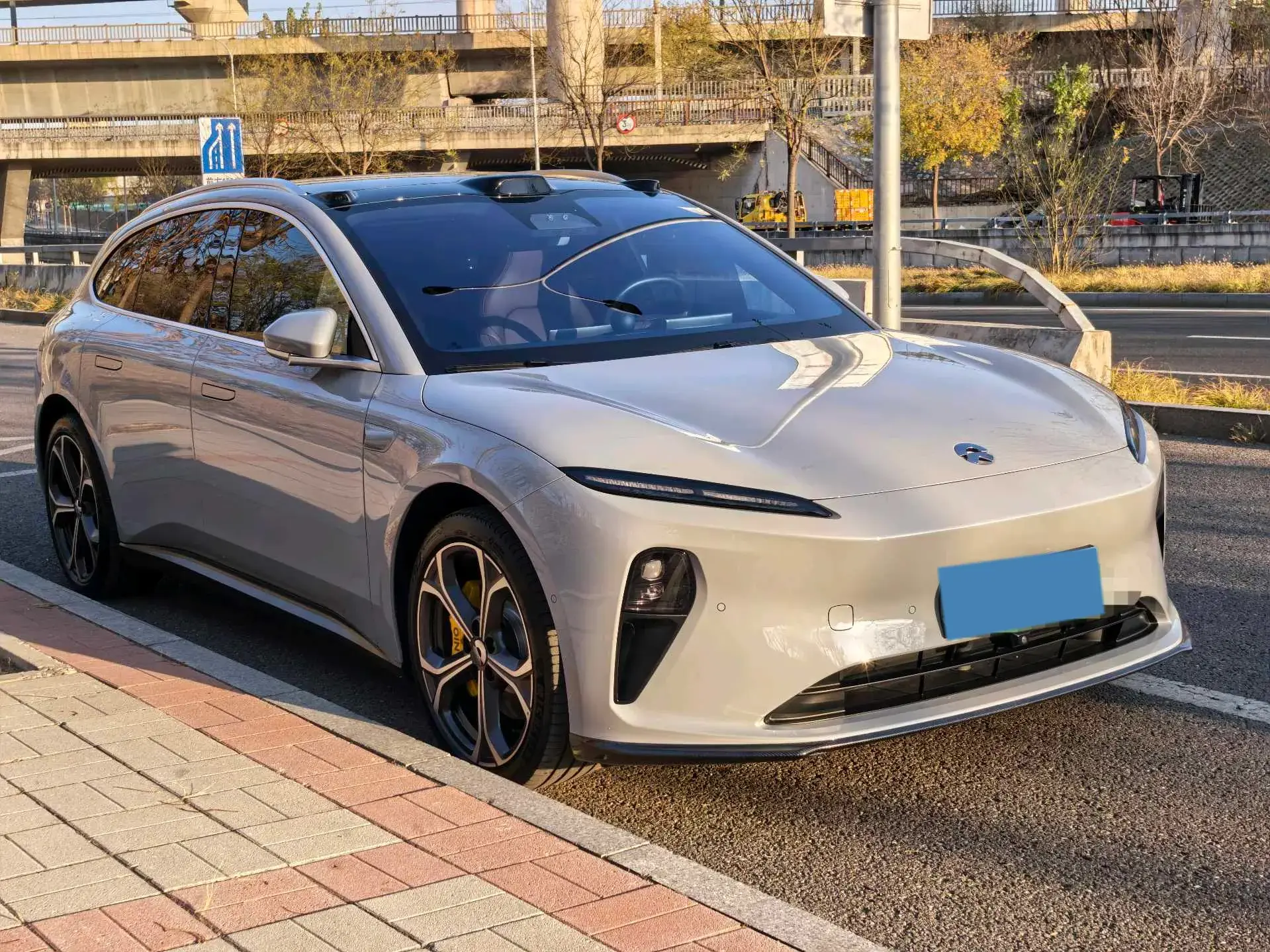 2024 NIO ET5T thumbnail 3