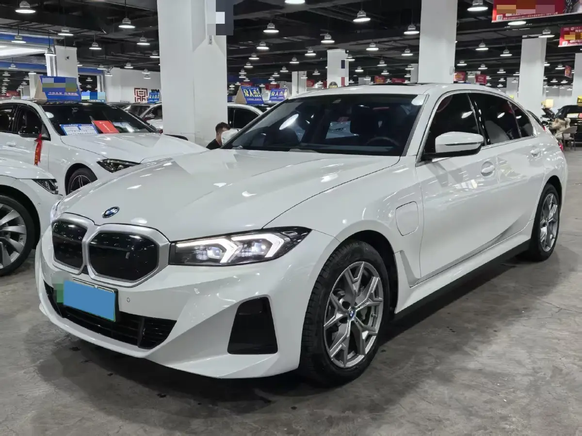 2024 BMW i3 BEV 70KWH