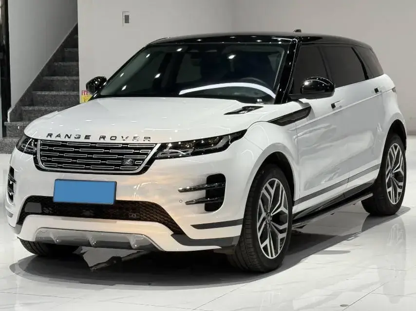 2024 LAND ROVER view 1