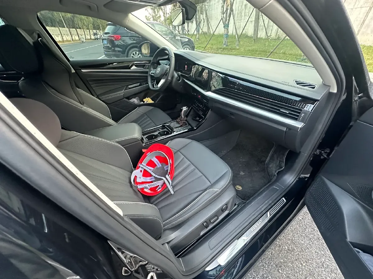 2024 Volkswagen Passat 2.0T 220HP L4 7DCT,autocango,china used car exporter,china ev exporter,chinese used car exporter,chinese used ev exporter