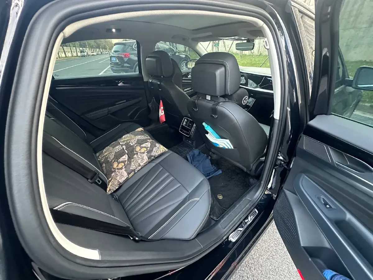 2024 Volkswagen Passat 2.0T 220HP L4 7DCT,autocango,china used car exporter,china ev exporter,chinese used car exporter,chinese used ev exporter