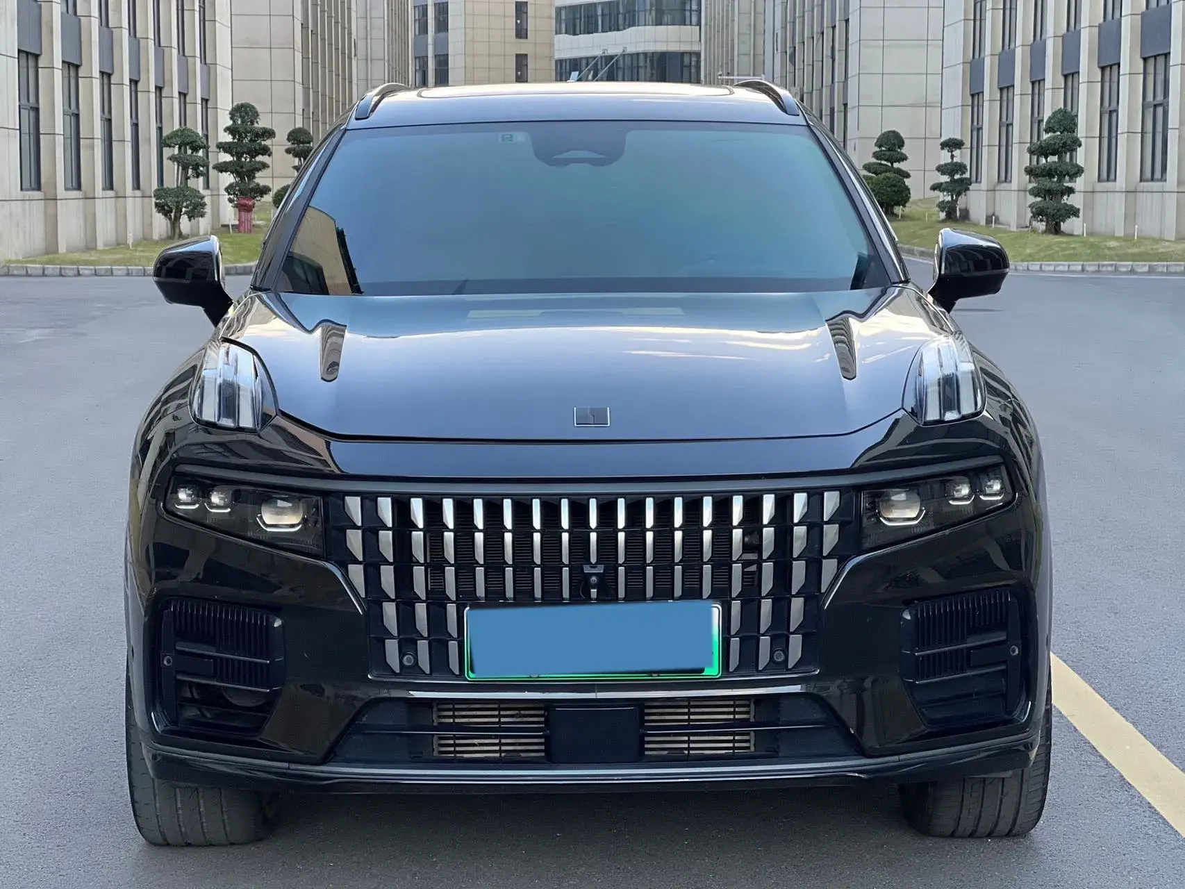 2023 LYNK&CO 09 thumbnail 2