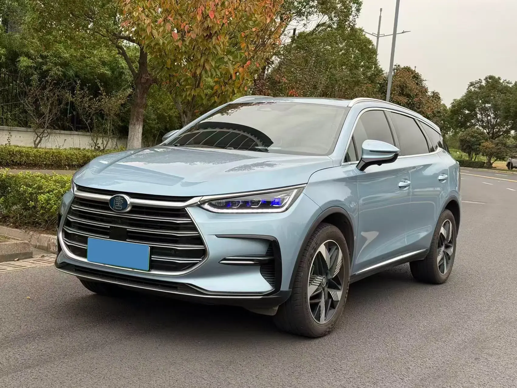 2021 BYD TANG view 1