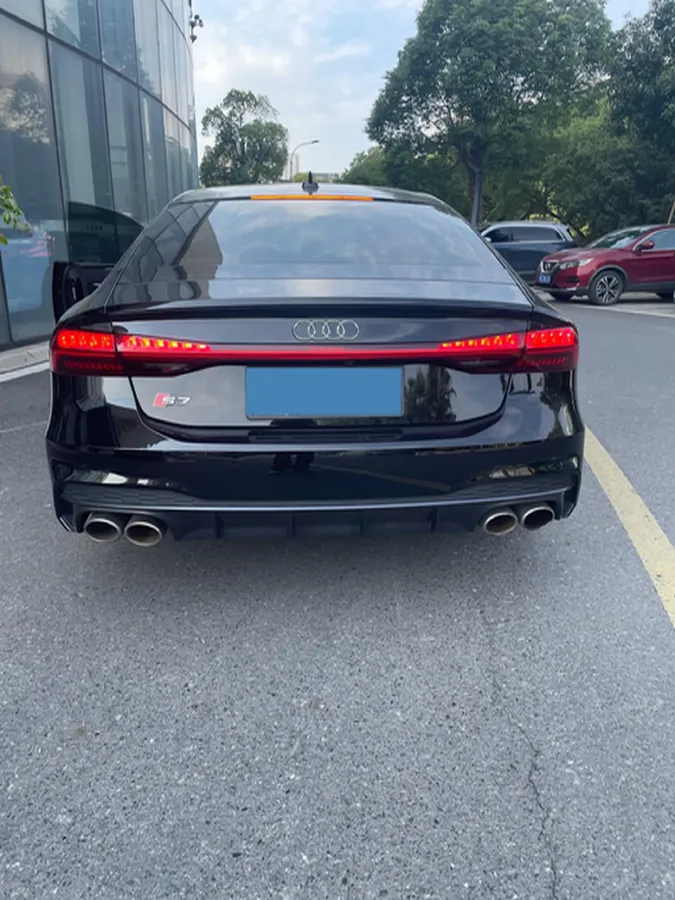2022 Audi S7 2.9T 450HP V6 8AT,autocango,china used car exporter,china ev exporter,chinese used car exporter,chinese used ev exporter