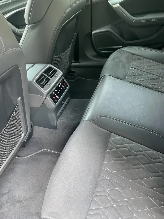 2022 Audi S7 2.9T 450HP V6 8AT,autocango,china used car exporter,china ev exporter,chinese used car exporter,chinese used ev exporter