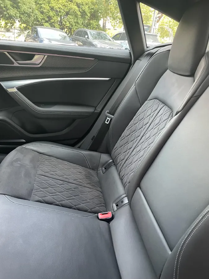 2022 Audi S7 2.9T 450HP V6 8AT,autocango,china used car exporter,china ev exporter,chinese used car exporter,chinese used ev exporter