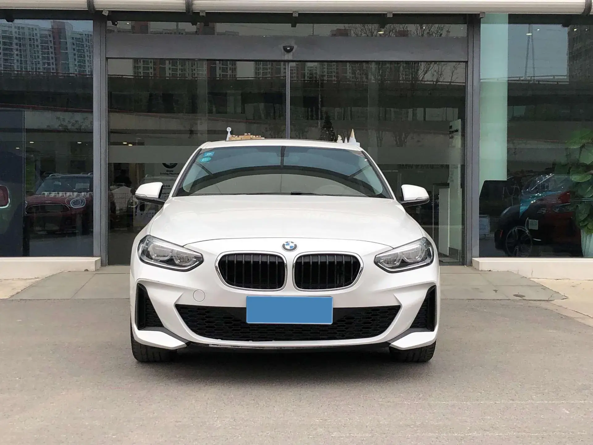 2020 BMW 1 thumbnail 2