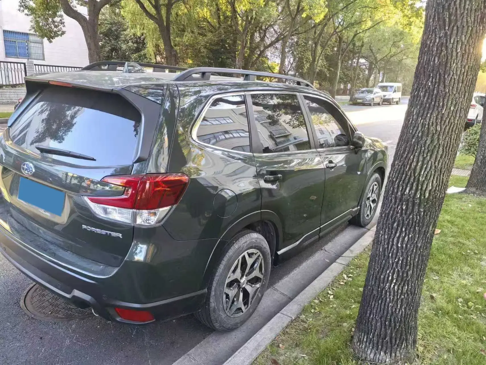 2022 SUBARU FORESTER thumbnail 4