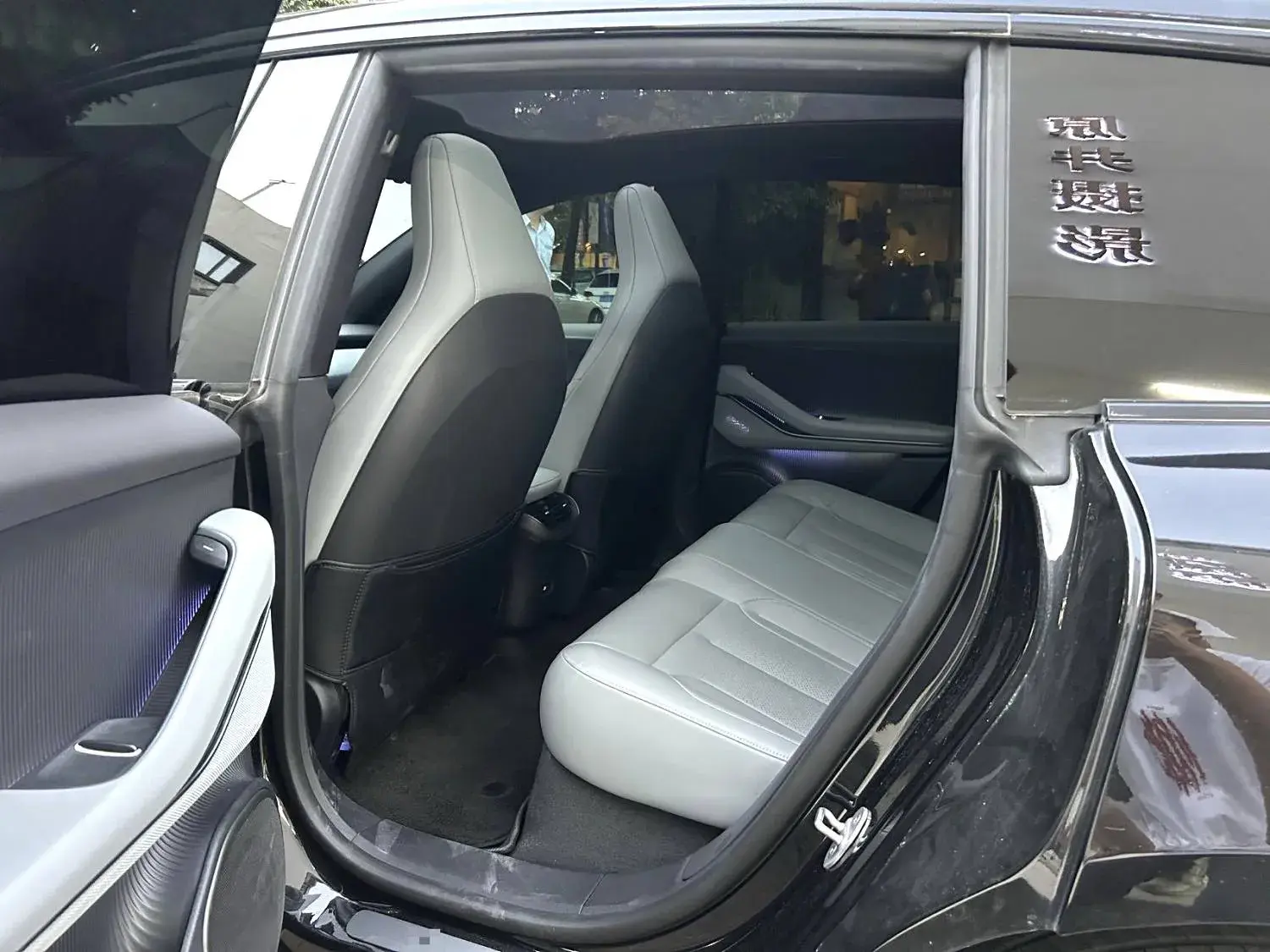 2024 NIO ET5T thumbnail 3