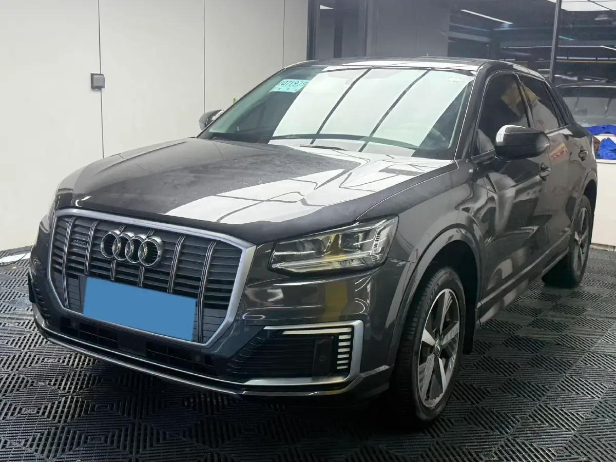 2019 Audi Q2L e-tron BEV 39.7KWH