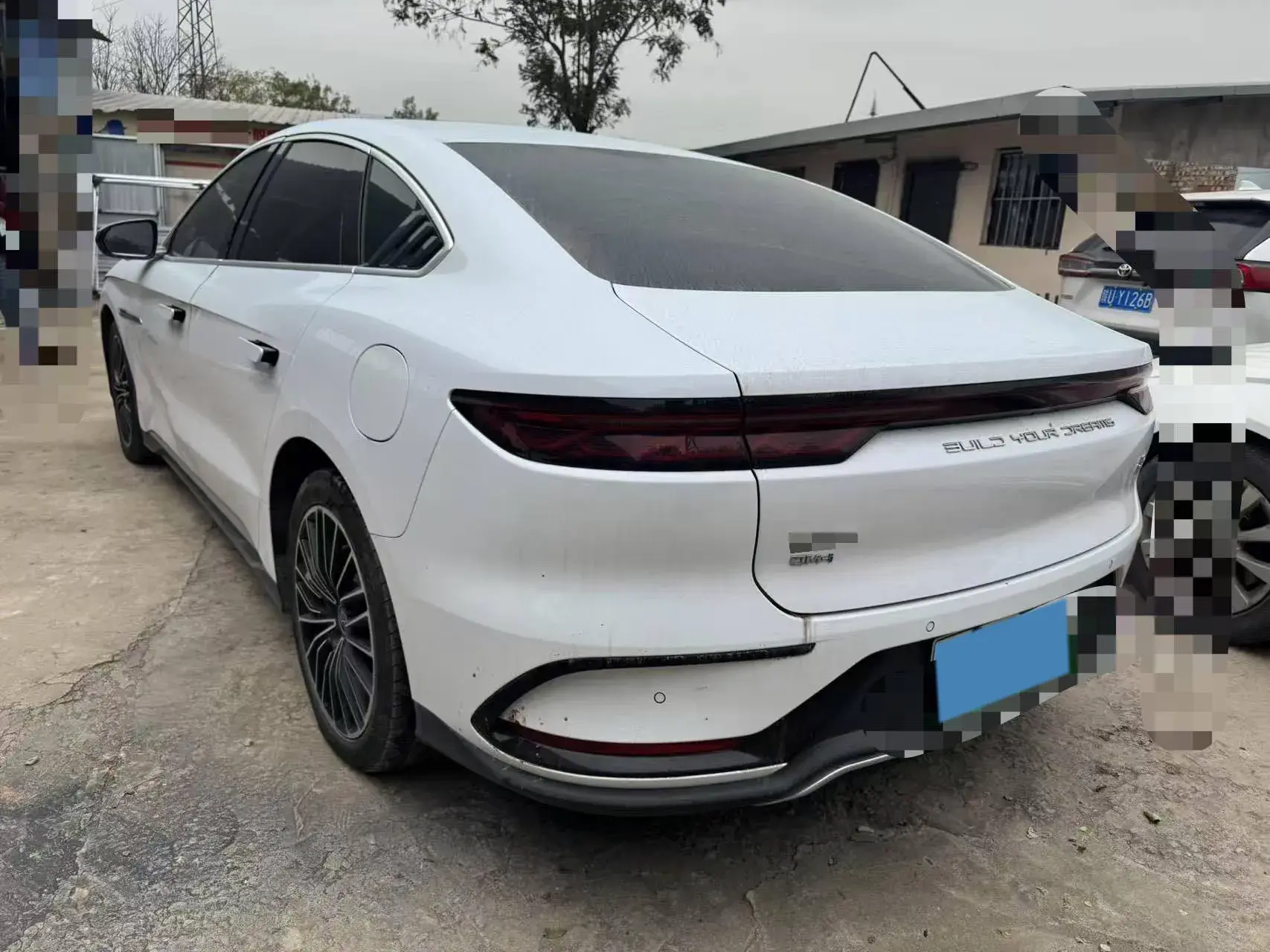 2022 BYD HAN thumbnail 4