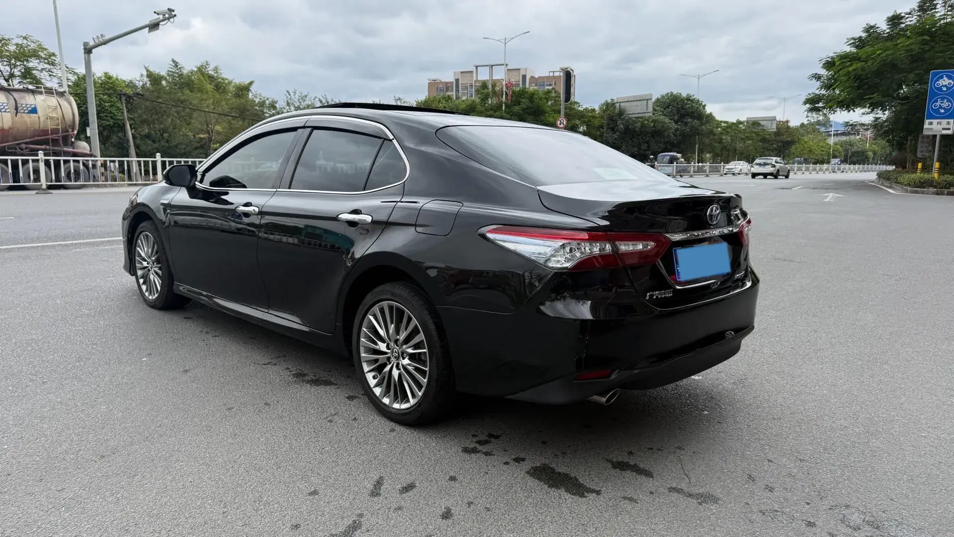 2019 TOYOTA CAMRY thumbnail 4