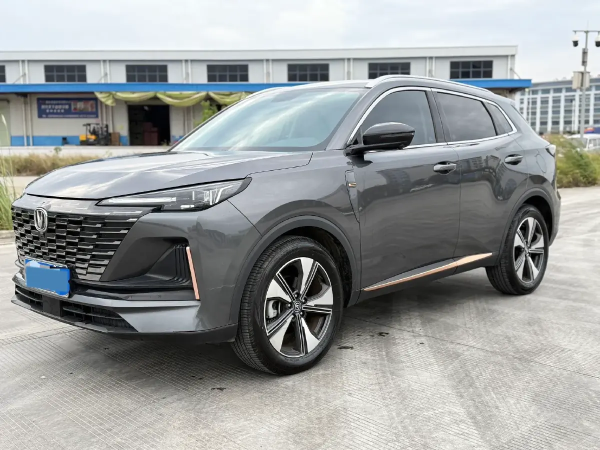 2022 ChangAn CS75 Plus 1.5T 178HP L4 6AT