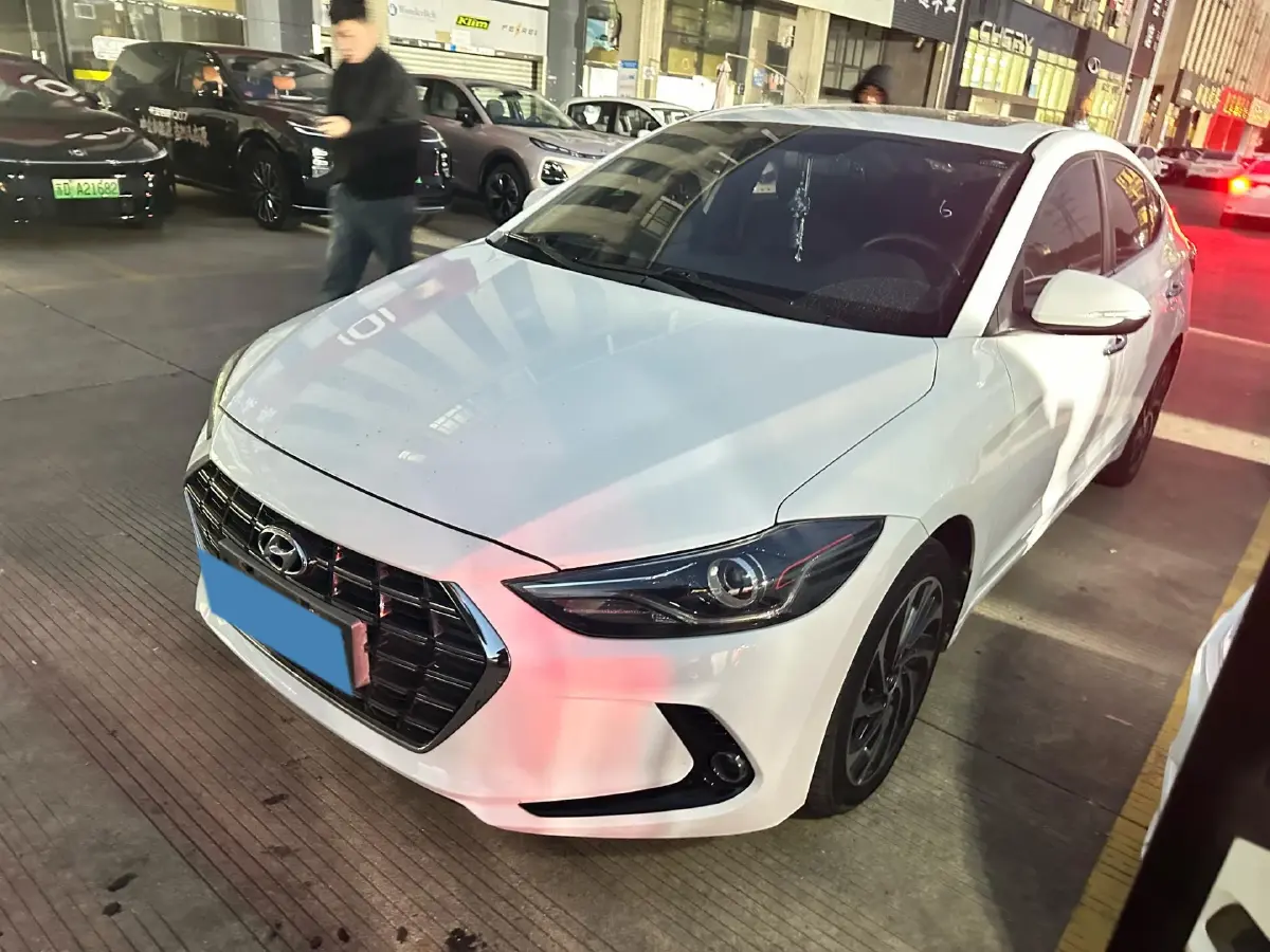 2019 Hyundai Elantra 1.4T 130HP L4 7DCT