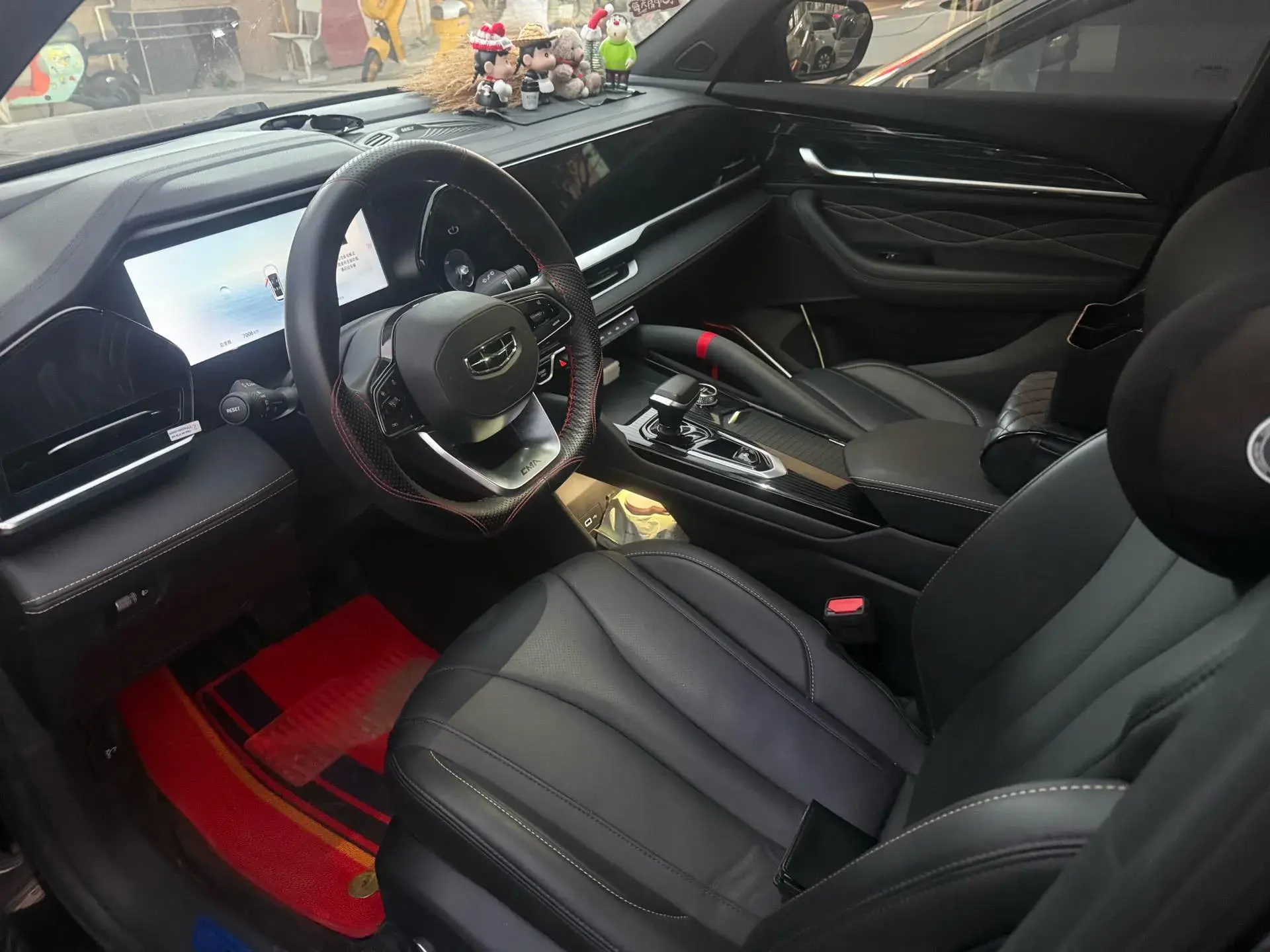 2024 GEELY MONJARO thumbnail 3