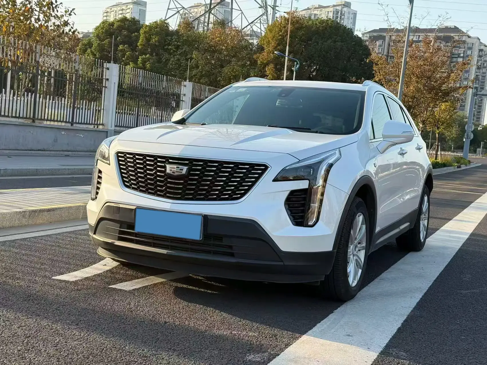 2021 CADILLAC XT4 view 1