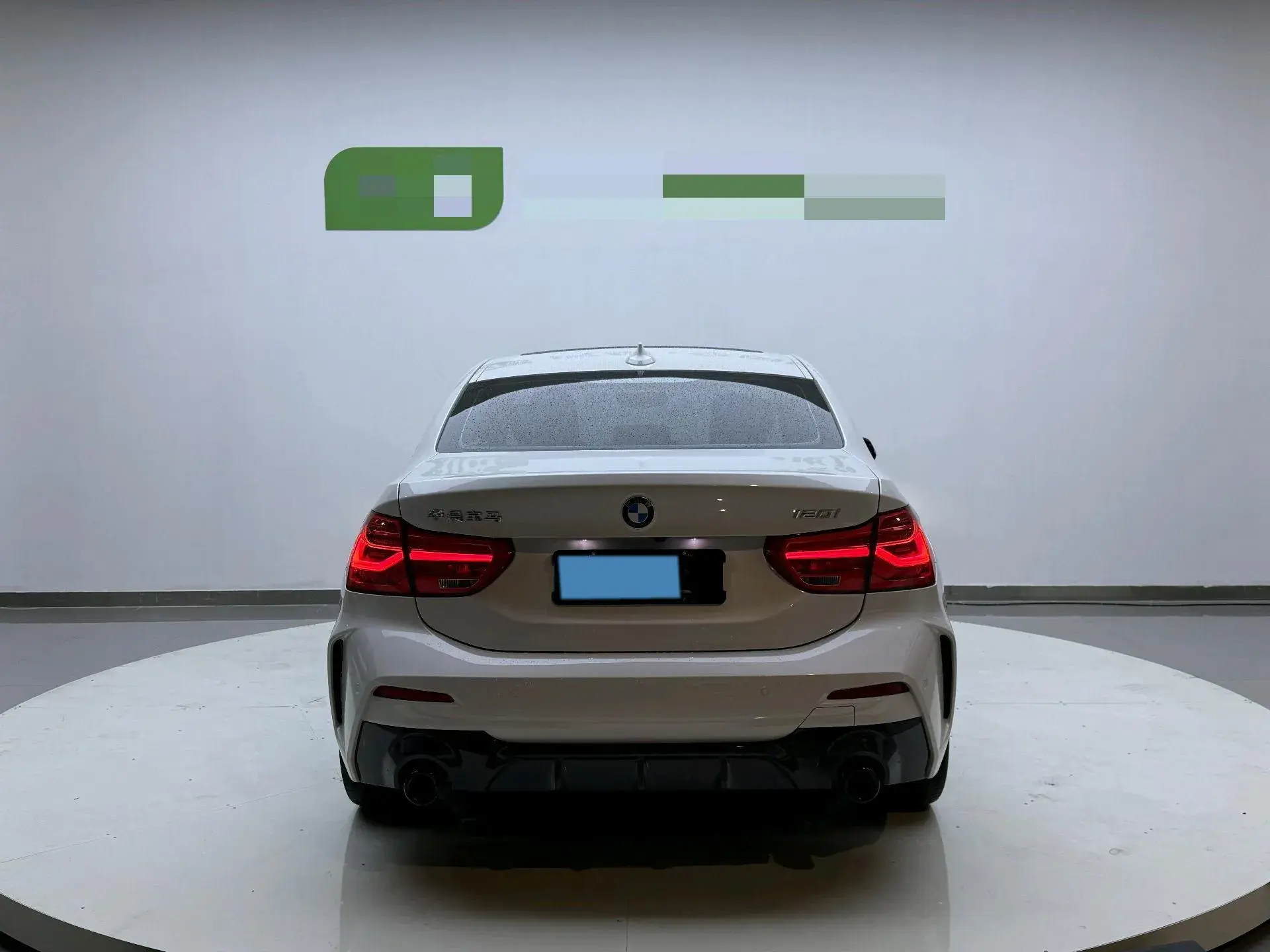 2021 BMW 1 thumbnail 4