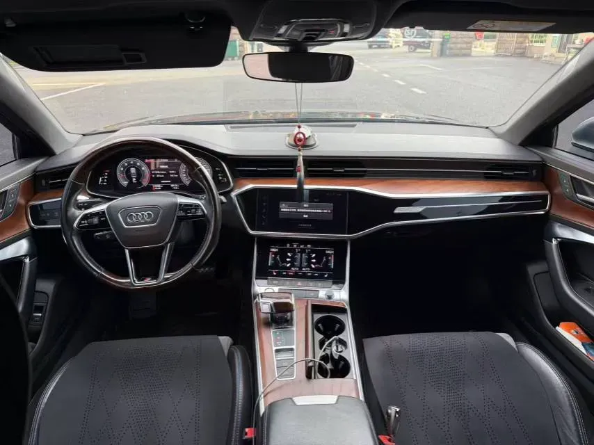 2020 Audi A6L 3.0T 340HP V6 7DCT,autocango,china used car exporter,china ev exporter,chinese used car exporter,chinese used ev exporter