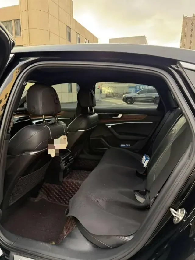 2020 Audi A6L 3.0T 340HP V6 7DCT,autocango,china used car exporter,china ev exporter,chinese used car exporter,chinese used ev exporter