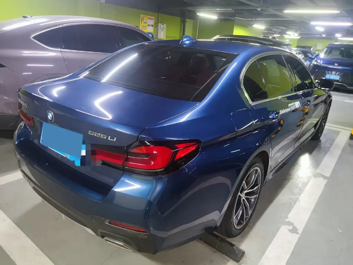 2021 BMW 5 Series 2.0T 184HP L4 8AT,autocango,china used car exporter,china ev exporter,chinese used car exporter,chinese used ev exporter