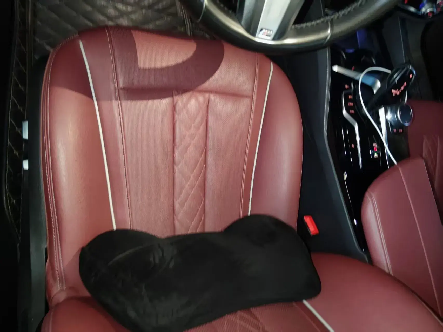 2021 BMW 5 thumbnail 3