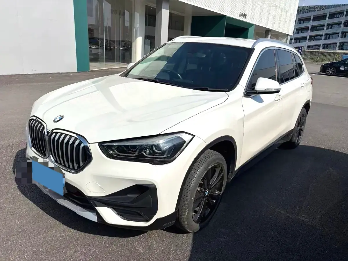 2020 BMW X1 1.5T 140HP L3 7DCT 2020 BMW X1 1.5T 140HP L3 7DCT