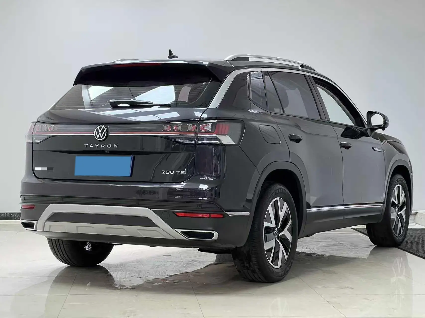 2023 VOLKSWAGEN TAYRON thumbnail 4