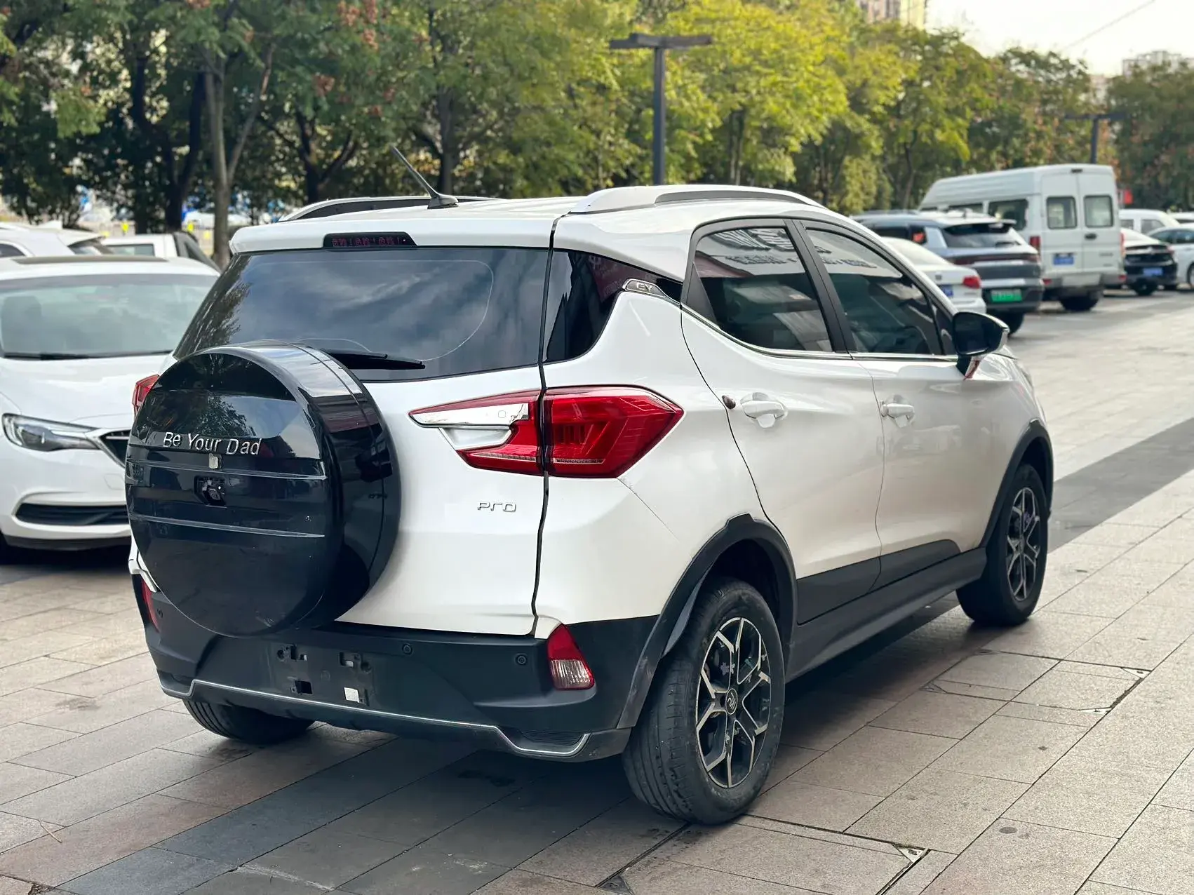 2021 BYD YUAN thumbnail 4