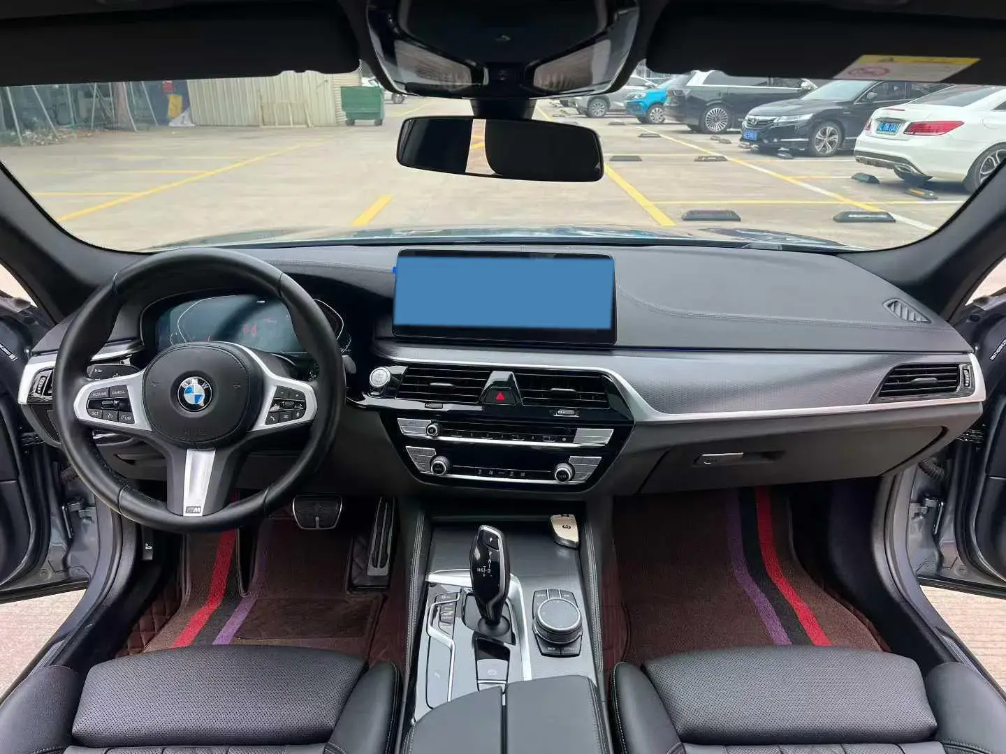 2022 BMW 5 thumbnail 4