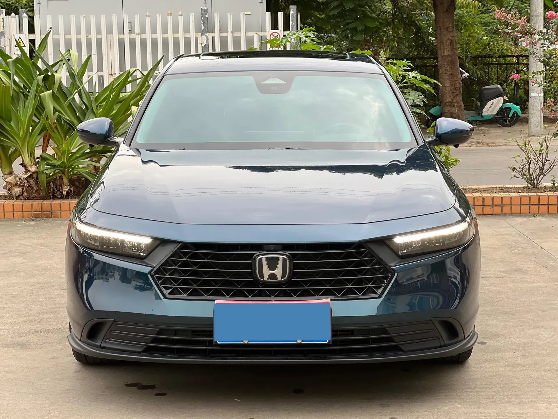 2023 HONDA ACCORD thumbnail 2