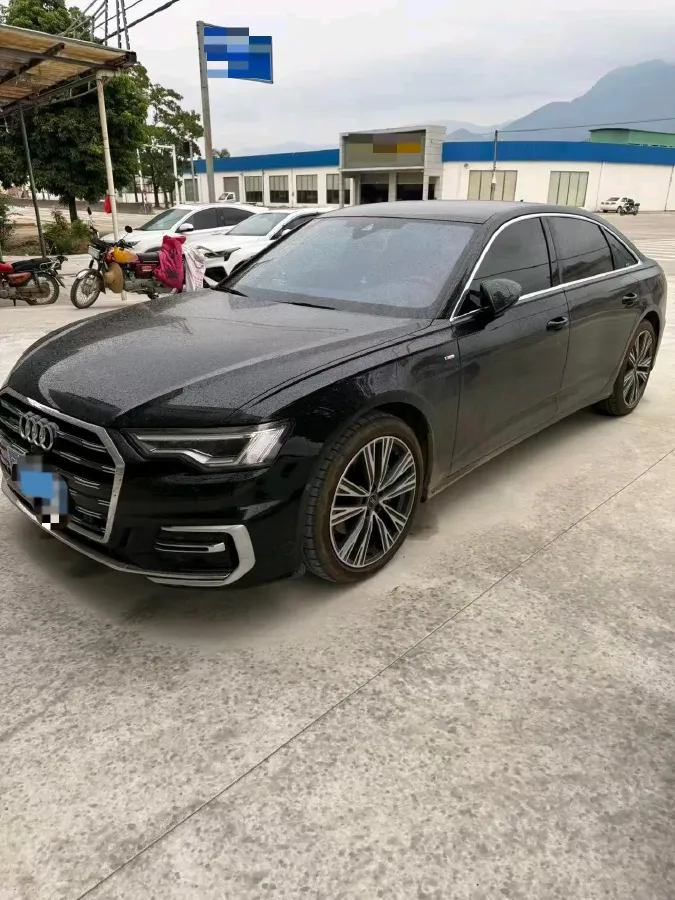 2025 Audi A6L 2.0T 245HP L4 7DCT,autocango,china used car exporter,china ev exporter,chinese used car exporter,chinese used ev exporter