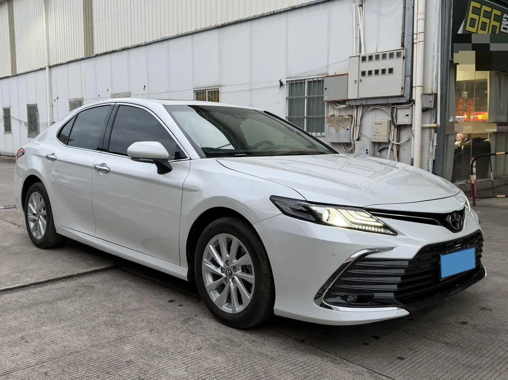 2021 TOYOTA CAMRY thumbnail 2