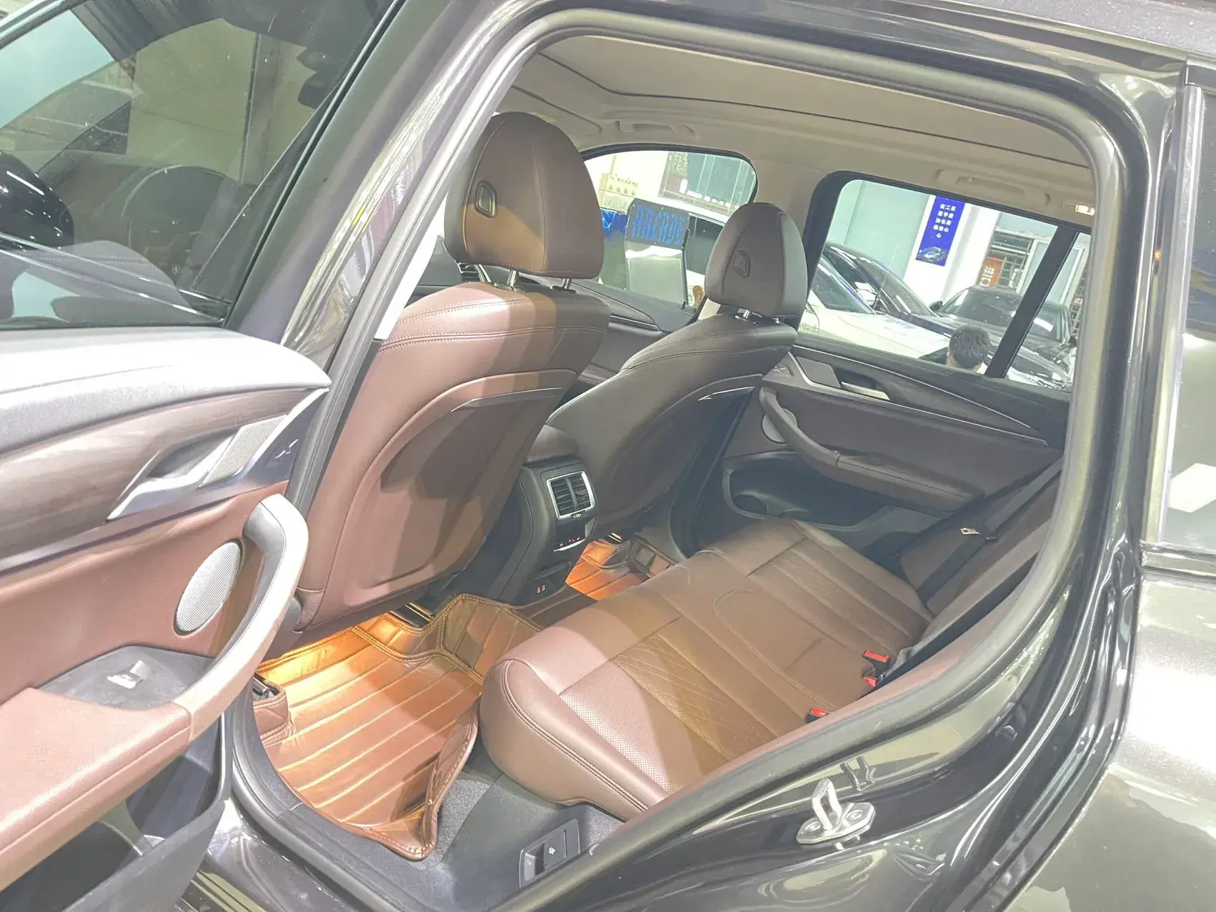 2022 BMW X3 thumbnail 4