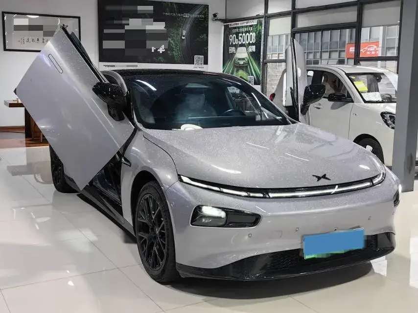 2024 XPENG P7 thumbnail 3