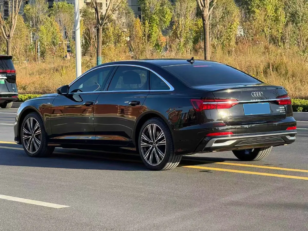 2024 Audi A6L 3.0T 340HP V6 7DCT,autocango,china used car exporter,china ev exporter,chinese used car exporter,chinese used ev exporter