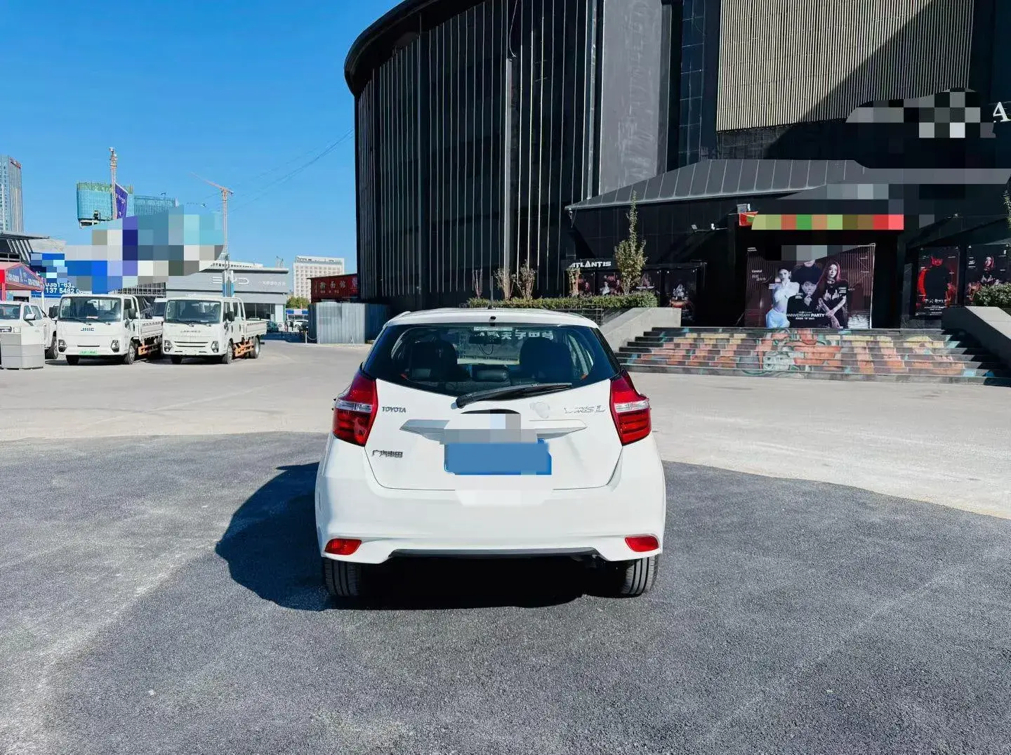2019 TOYOTA YARIS thumbnail 3
