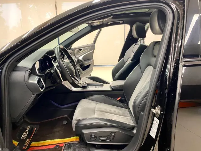 2022 Audi A6L 2.0T 224HP L4 7DCT,autocango,china used car exporter,china ev exporter,chinese used car exporter,chinese used ev exporter