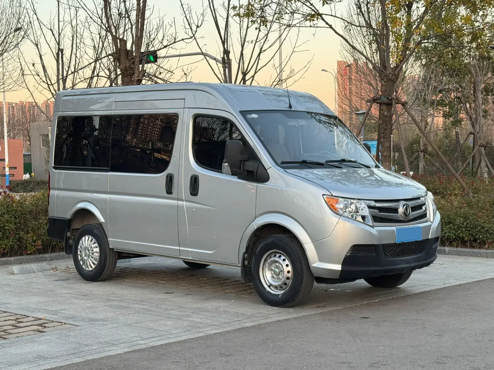 2020 DONGFENG DFAC thumbnail 3