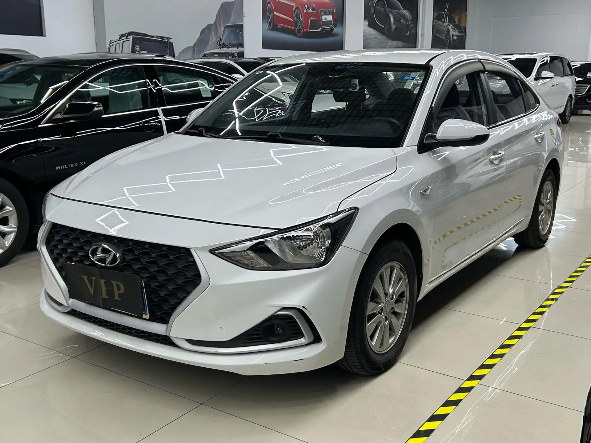 2017 HYUNDAI CELESTA view 1