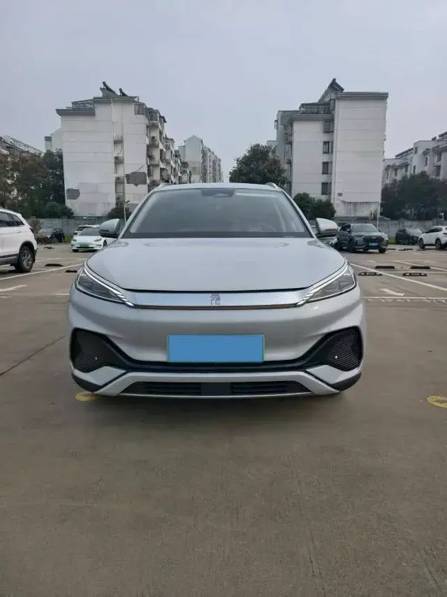 2023 BYD YUAN thumbnail 4